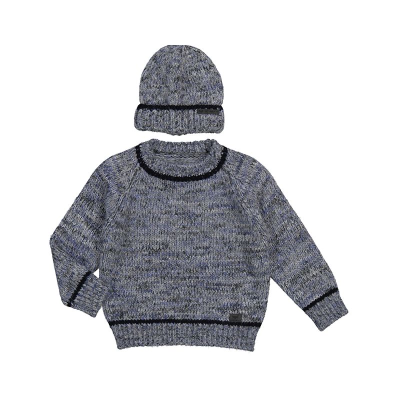 Sett med genser og lue